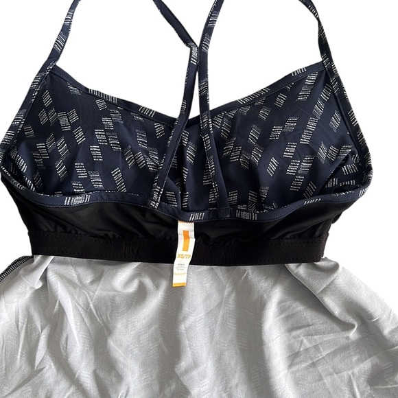 Lucy Unhindered Bra - Picture 11 of 12